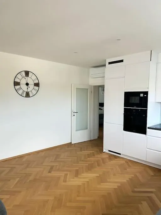Vali Apartment 2 トロギール