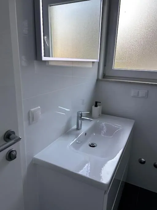 Vali Apartment 2 トロギール